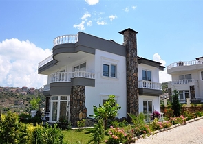 فلل بإطلالات بحرية ساحرة في منطقة كارجي جاك – ألانيا