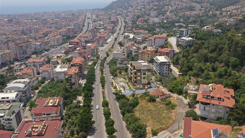 اطلالة بحر وقلعة - دوبلكس فاخرة 4 غرف وصالة - في مركز الانيا 