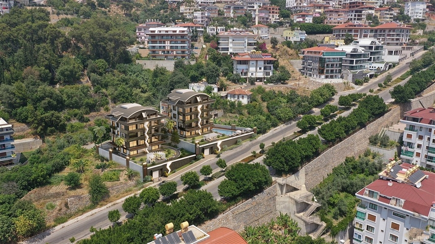 اطلالة بحر وقلعة - دوبلكس فاخرة 4 غرف وصالة - في مركز الانيا 