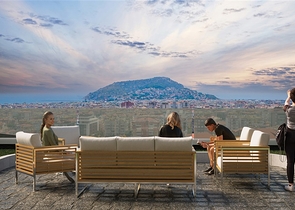 اطلالة بحر وقلعة - دوبلكس فاخرة 4 غرف وصالة - في مركز الانيا 