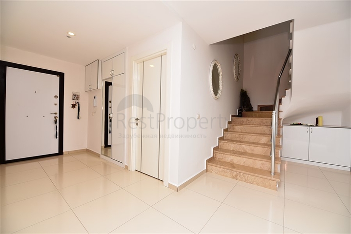 اطلالة بحر - دوبلكس 3 غرف وصالة - مؤثثة -مجمع فاخر -في كاستل / الانيا 