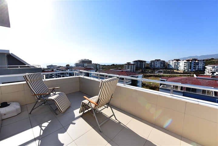 اطلالة بحر - دوبلكس 3 غرف وصالة - مؤثثة -مجمع فاخر -في كاستل / الانيا 