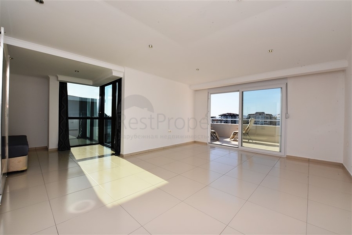 اطلالة بحر - دوبلكس 3 غرف وصالة - مؤثثة -مجمع فاخر -في كاستل / الانيا 