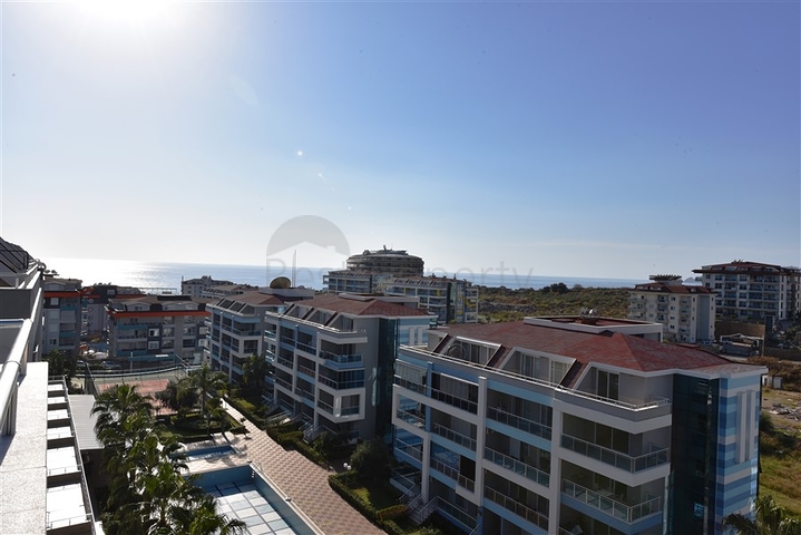 اطلالة بحر - دوبلكس 3 غرف وصالة - مؤثثة -مجمع فاخر -في كاستل / الانيا 