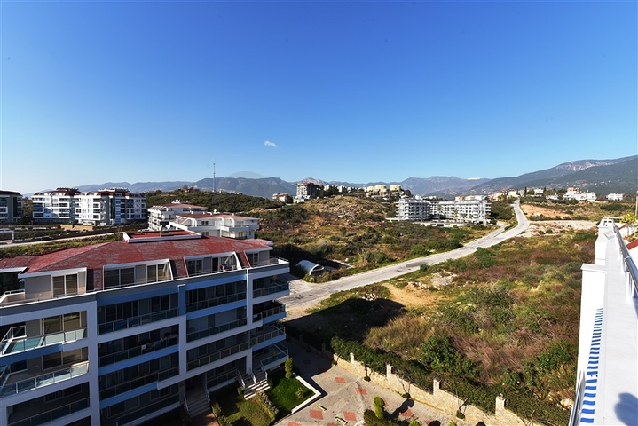 اطلالة بحر - دوبلكس 3 غرف وصالة - مؤثثة -مجمع فاخر -في كاستل / الانيا 