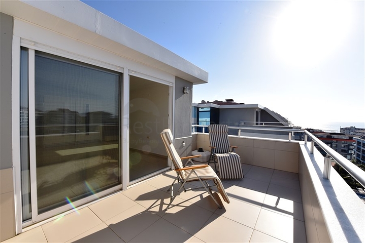 اطلالة بحر - دوبلكس 3 غرف وصالة - مؤثثة -مجمع فاخر -في كاستل / الانيا 