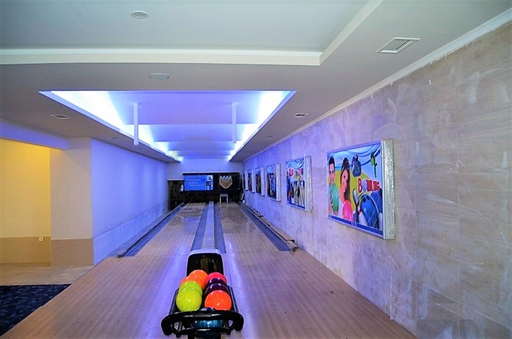 اطلالة بحر - دوبلكس 3 غرف وصالة - مؤثثة -مجمع فاخر -في كاستل / الانيا 