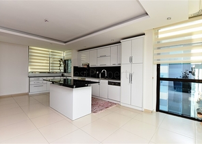 اطلالة بحر - دوبلكس 3 غرف وصالة - مؤثثة -مجمع فاخر -في كاستل / الانيا 