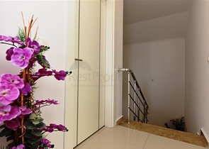 اطلالة بحر - دوبلكس 3 غرف وصالة - مؤثثة -مجمع فاخر -في كاستل / الانيا 