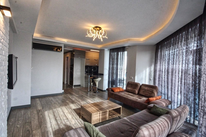 بنتهاوس 3 + 1 مع اثاث في مجمع 800 م عن البحر