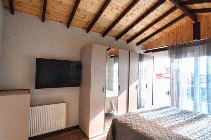 بنتهاوس 3 + 1 مع اثاث في مجمع 800 م عن البحر