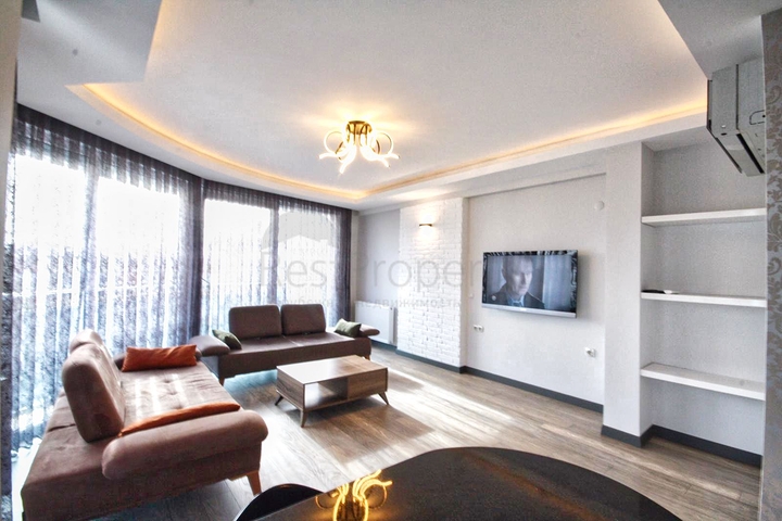 بنتهاوس 3 + 1 مع اثاث في مجمع 800 م عن البحر