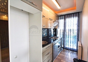 بنتهاوس 3 + 1 مع اثاث في مجمع 800 م عن البحر