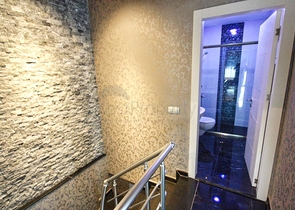 بنتهاوس 3 + 1 مع اثاث في مجمع 800 م عن البحر