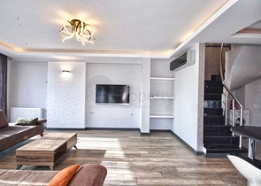 بنتهاوس 3 + 1 مع اثاث في مجمع 800 م عن البحر