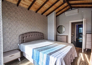 بنتهاوس 3 + 1 مع اثاث في مجمع 800 م عن البحر