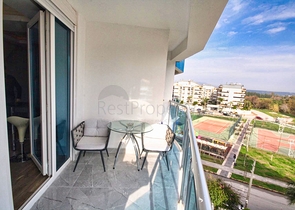 بنتهاوس 3 + 1 مع اثاث في مجمع 800 م عن البحر