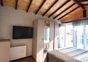 بنتهاوس 3 + 1 مع اثاث في مجمع 800 م عن البحر