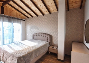 بنتهاوس 3 + 1 مع اثاث في مجمع 800 م عن البحر