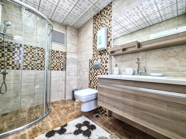 مجمع انيق -يضم كافة الخدمات - شقة 2 غرفة وصالة - في مهموتلار / الانيا 