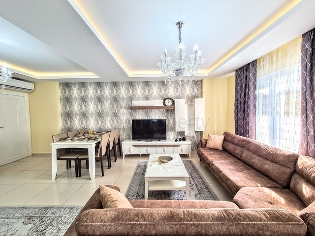 مجمع انيق -يضم كافة الخدمات - شقة 2 غرفة وصالة - في مهموتلار / الانيا 