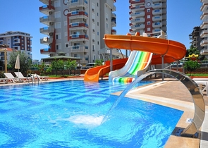 مجمع انيق -يضم كافة الخدمات - شقة 2 غرفة وصالة - في مهموتلار / الانيا 