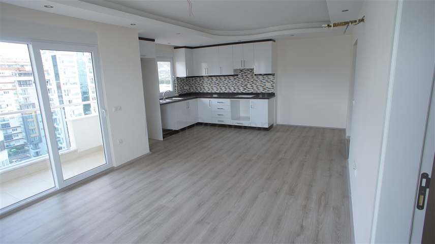 شقق ودوبلكس - ضمن مجمع سكني حديث -قريب من البحر والخدمات - في مهموتلار / الانيا 