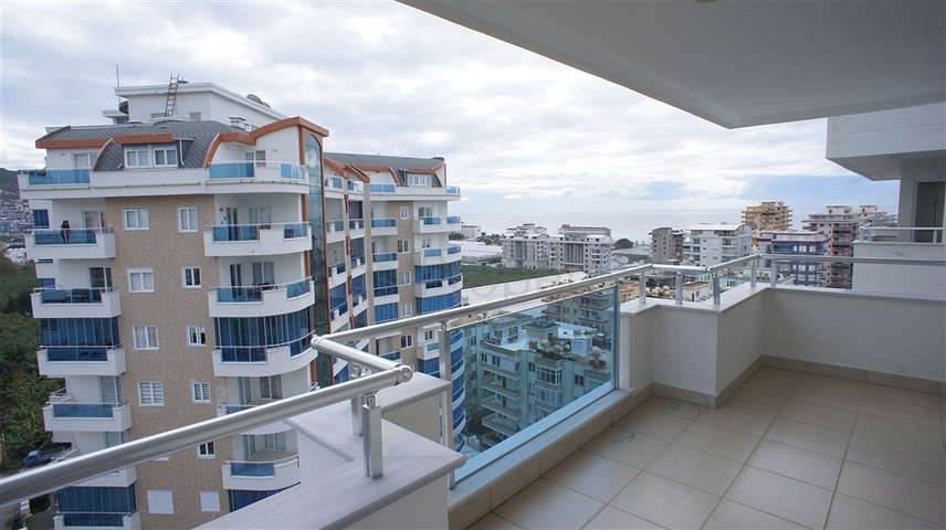 شقق ودوبلكس - ضمن مجمع سكني حديث -قريب من البحر والخدمات - في مهموتلار / الانيا 