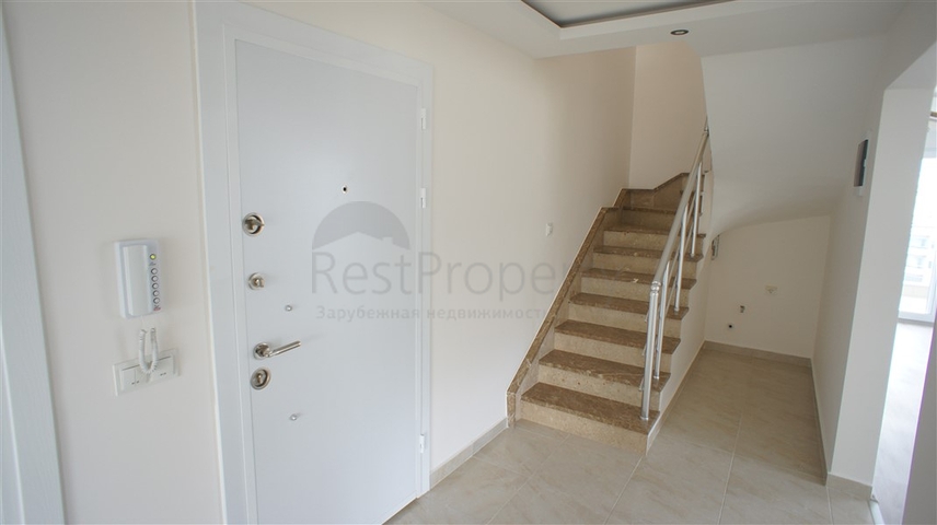 شقق ودوبلكس - ضمن مجمع سكني حديث -قريب من البحر والخدمات - في مهموتلار / الانيا 