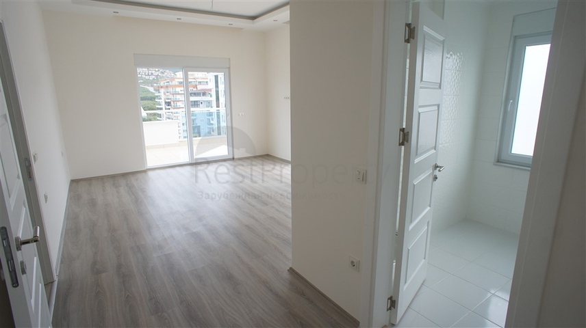 شقق ودوبلكس - ضمن مجمع سكني حديث -قريب من البحر والخدمات - في مهموتلار / الانيا 