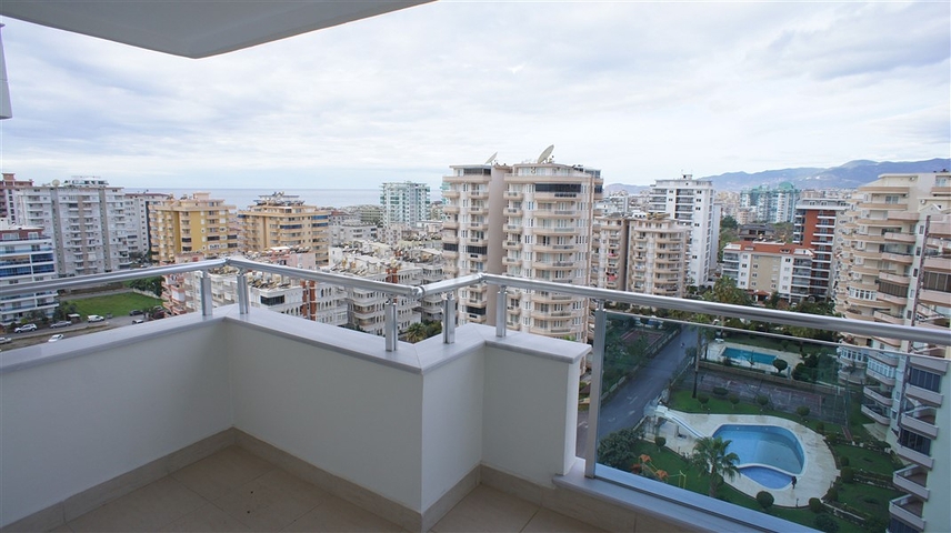 شقق ودوبلكس - ضمن مجمع سكني حديث -قريب من البحر والخدمات - في مهموتلار / الانيا 