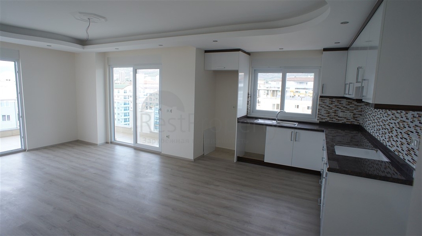 شقق ودوبلكس - ضمن مجمع سكني حديث -قريب من البحر والخدمات - في مهموتلار / الانيا 