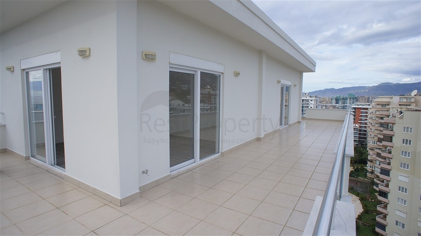 شقق ودوبلكس - ضمن مجمع سكني حديث -قريب من البحر والخدمات - في مهموتلار / الانيا 