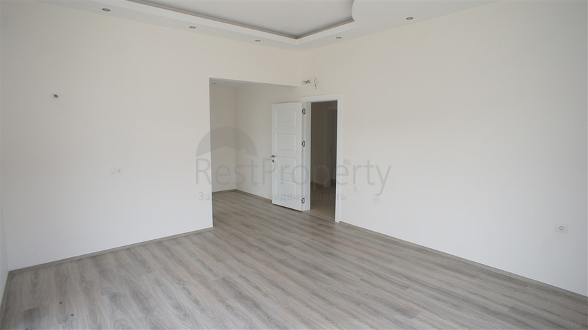 شقق ودوبلكس - ضمن مجمع سكني حديث -قريب من البحر والخدمات - في مهموتلار / الانيا 