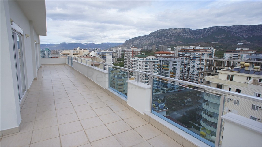 شقق ودوبلكس - ضمن مجمع سكني حديث -قريب من البحر والخدمات - في مهموتلار / الانيا 