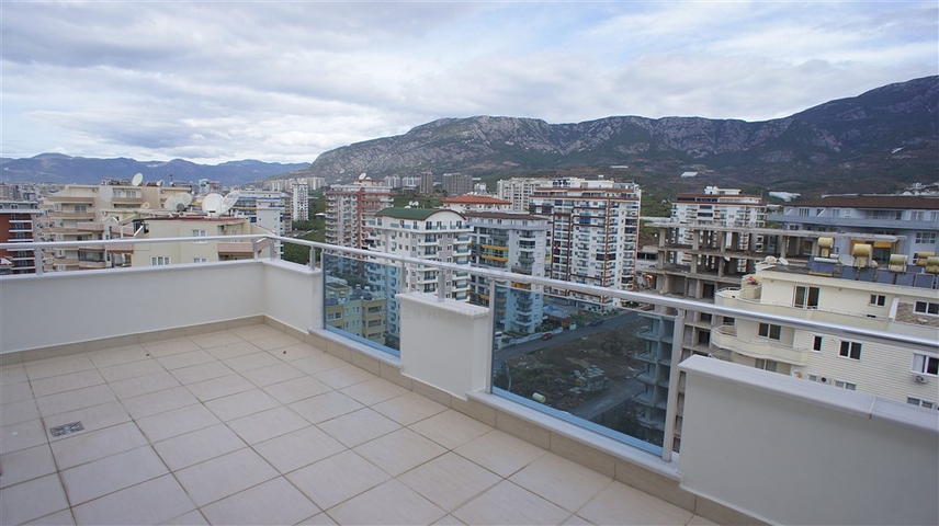 شقق ودوبلكس - ضمن مجمع سكني حديث -قريب من البحر والخدمات - في مهموتلار / الانيا 