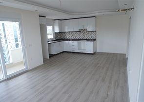 شقق ودوبلكس - ضمن مجمع سكني حديث -قريب من البحر والخدمات - في مهموتلار / الانيا 