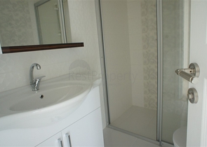 شقق ودوبلكس - ضمن مجمع سكني حديث -قريب من البحر والخدمات - في مهموتلار / الانيا 