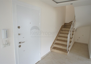 شقق ودوبلكس - ضمن مجمع سكني حديث -قريب من البحر والخدمات - في مهموتلار / الانيا 