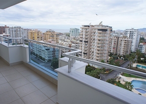 شقق ودوبلكس - ضمن مجمع سكني حديث -قريب من البحر والخدمات - في مهموتلار / الانيا 