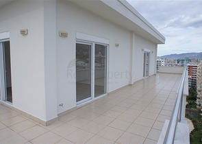 شقق ودوبلكس - ضمن مجمع سكني حديث -قريب من البحر والخدمات - في مهموتلار / الانيا 