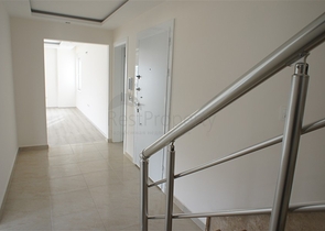 شقق ودوبلكس - ضمن مجمع سكني حديث -قريب من البحر والخدمات - في مهموتلار / الانيا 