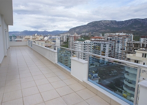 شقق ودوبلكس - ضمن مجمع سكني حديث -قريب من البحر والخدمات - في مهموتلار / الانيا 