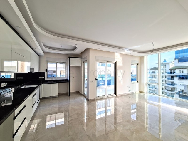 شقق باطلالة بحرية -ضمن مجمع فاخر يضم كافة الخدمات - في مهموتلار / الانيا 