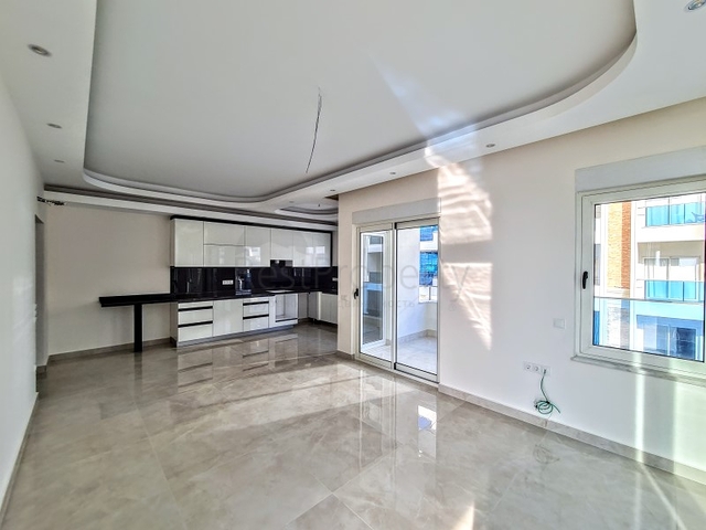 شقق باطلالة بحرية -ضمن مجمع فاخر يضم كافة الخدمات - في مهموتلار / الانيا 