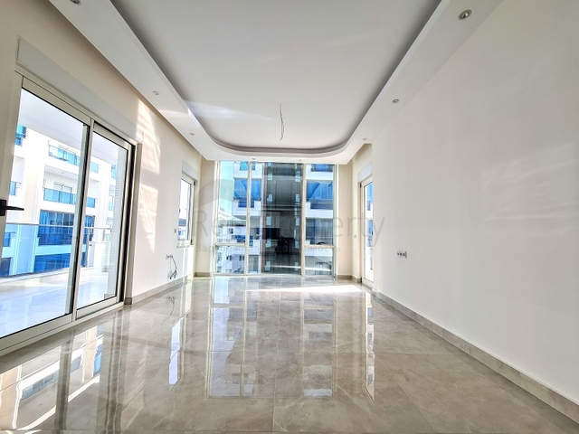 شقق باطلالة بحرية -ضمن مجمع فاخر يضم كافة الخدمات - في مهموتلار / الانيا 