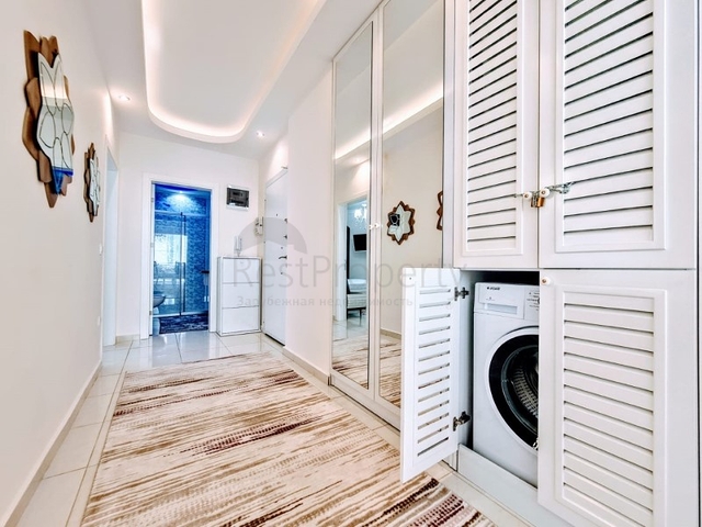 شقة مؤثثة - تصميم 1+2 - داخل مجمع فاخر - في منطقة مهموتلار / الانيا 