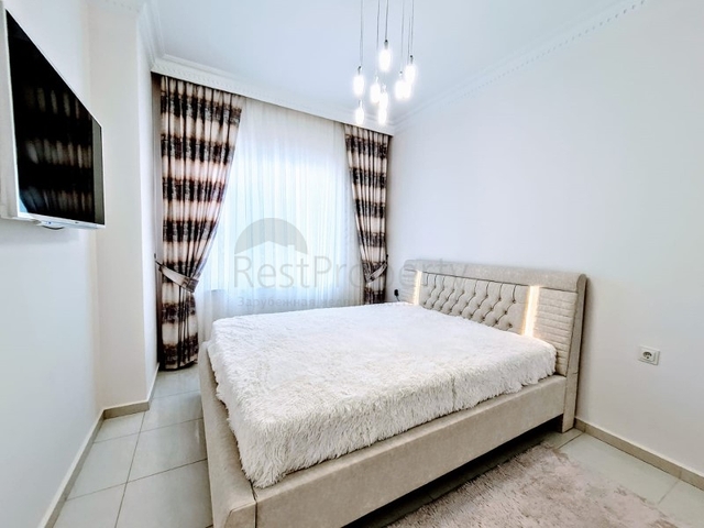 شقة مؤثثة - تصميم 1+2 - داخل مجمع فاخر - في منطقة مهموتلار / الانيا 