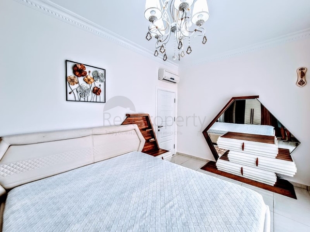 شقة مؤثثة - تصميم 1+2 - داخل مجمع فاخر - في منطقة مهموتلار / الانيا 