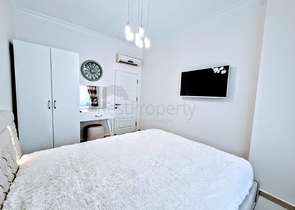 شقة مؤثثة - تصميم 1+2 - داخل مجمع فاخر - في منطقة مهموتلار / الانيا 